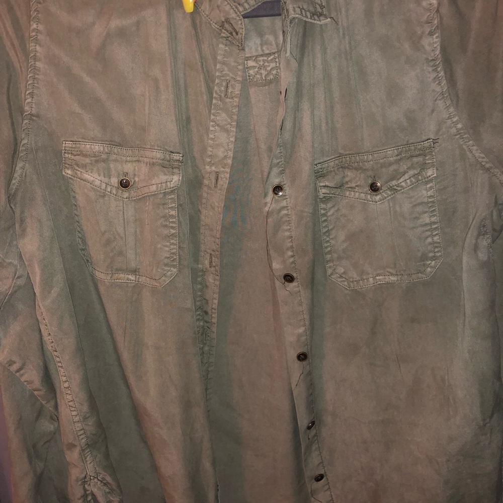 Green button up - Picture 2 of 4